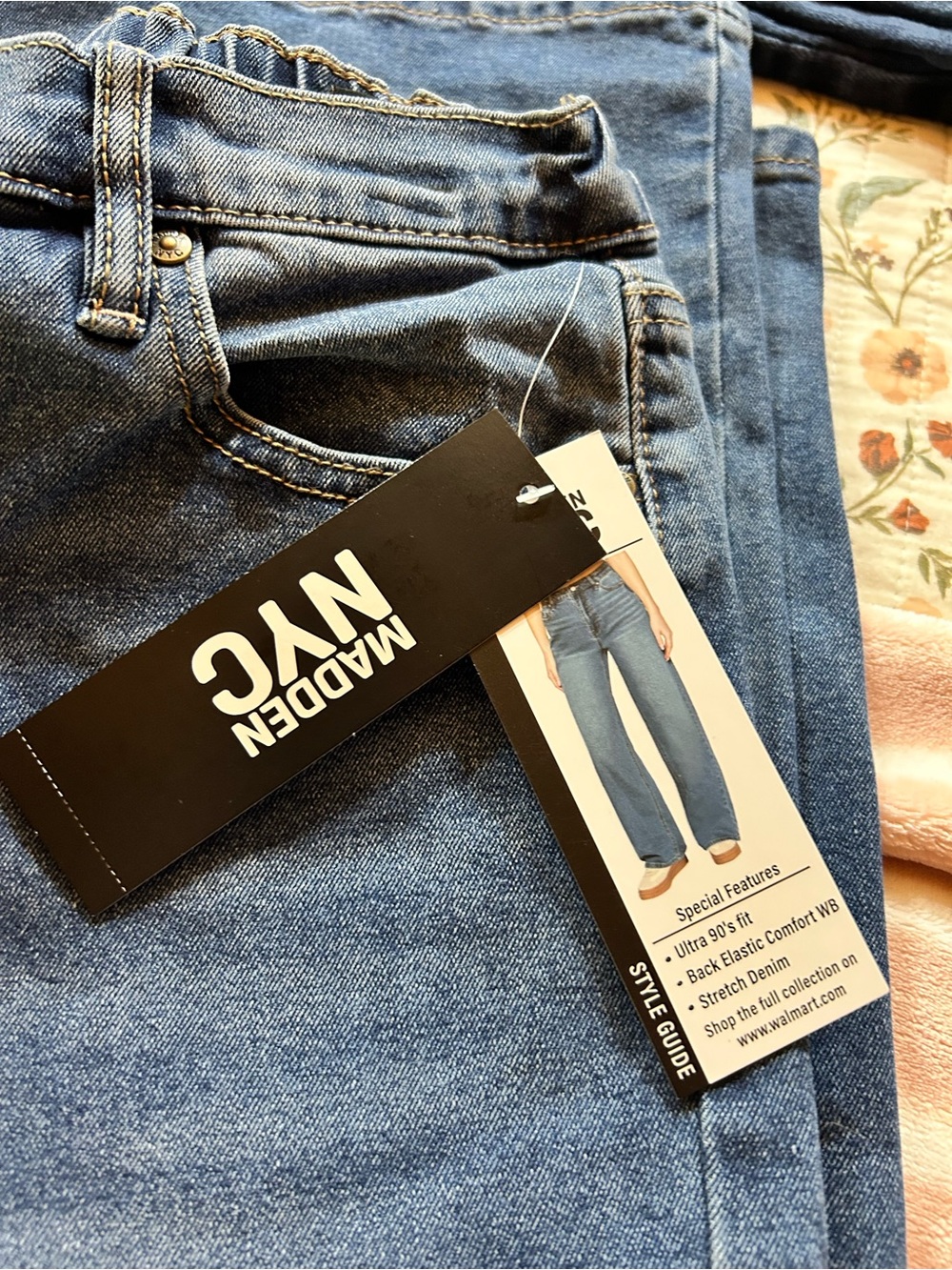 Women's Straight-Leg Jeans in Medium Blue 90’s style